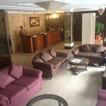 The Crest Inn Delhi  Dış mekan fotoğraf