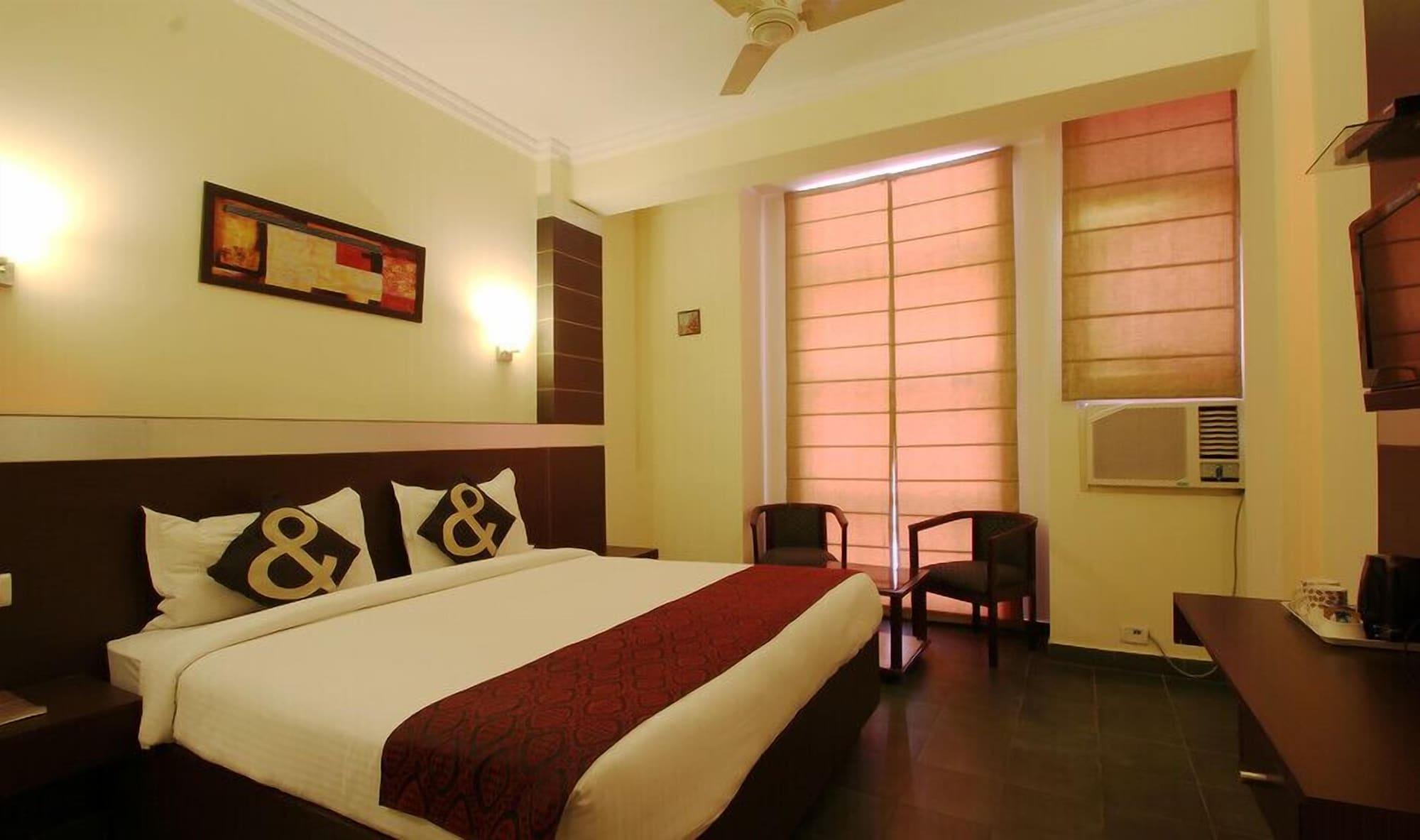 The Crest Inn Delhi  Dış mekan fotoğraf