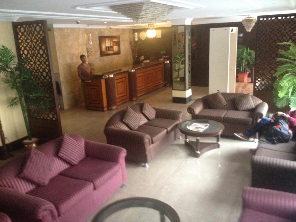 The Crest Inn Delhi  Dış mekan fotoğraf