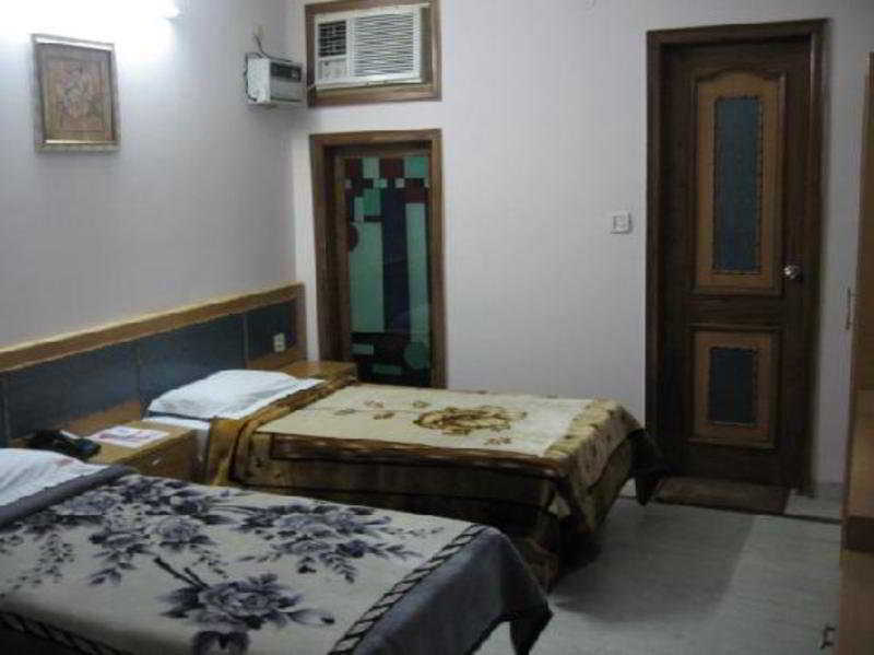 The Crest Inn Delhi  Dış mekan fotoğraf