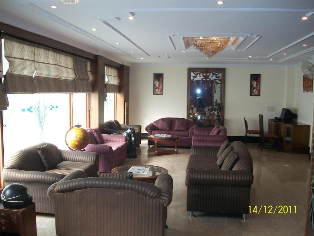 The Crest Inn Delhi  Dış mekan fotoğraf